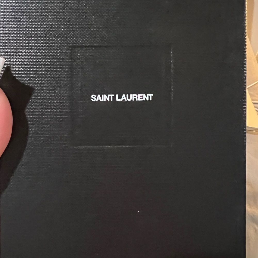 YSL Cardholder - Picture 5 of 9
